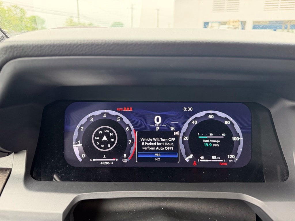 Pre-Owned 2024 Toyota Tacoma Limited - photo - 13