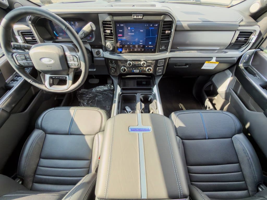New 2026 Ford F-250SD Platinum - photo - 16