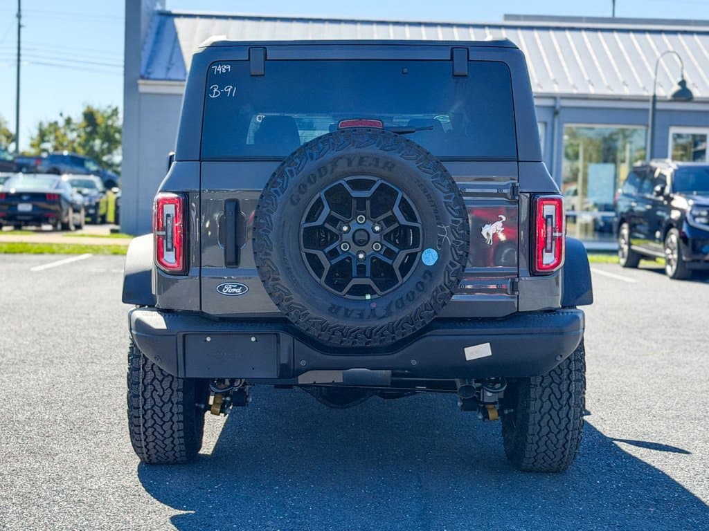 New 2026 Ford Bronco Badlands - photo - 4