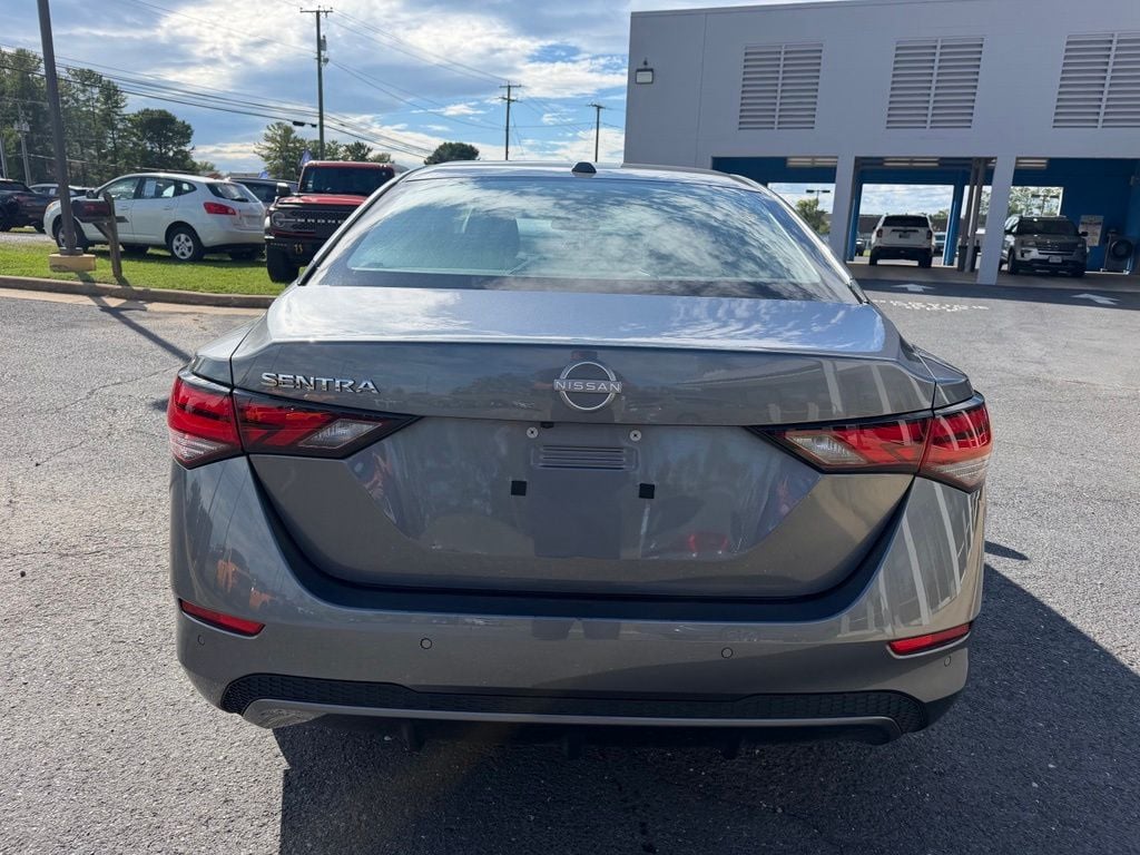 Pre-Owned 2025 Nissan Sentra SV - photo - 3