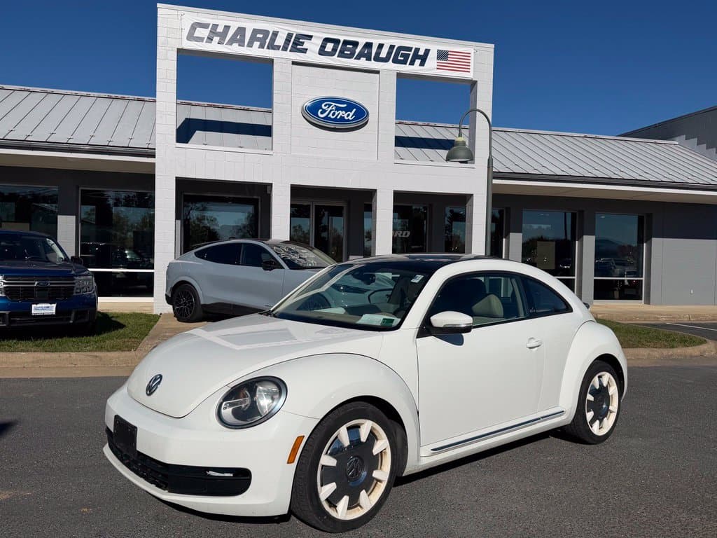 Pre-Owned 2016 Volkswagen Beetle 1.8T SEL - photo - 0