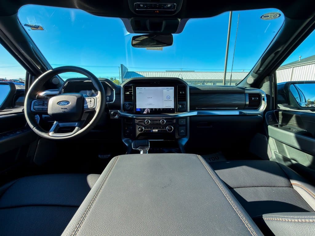 New 2026 Ford F-150 Lariat - photo - 14