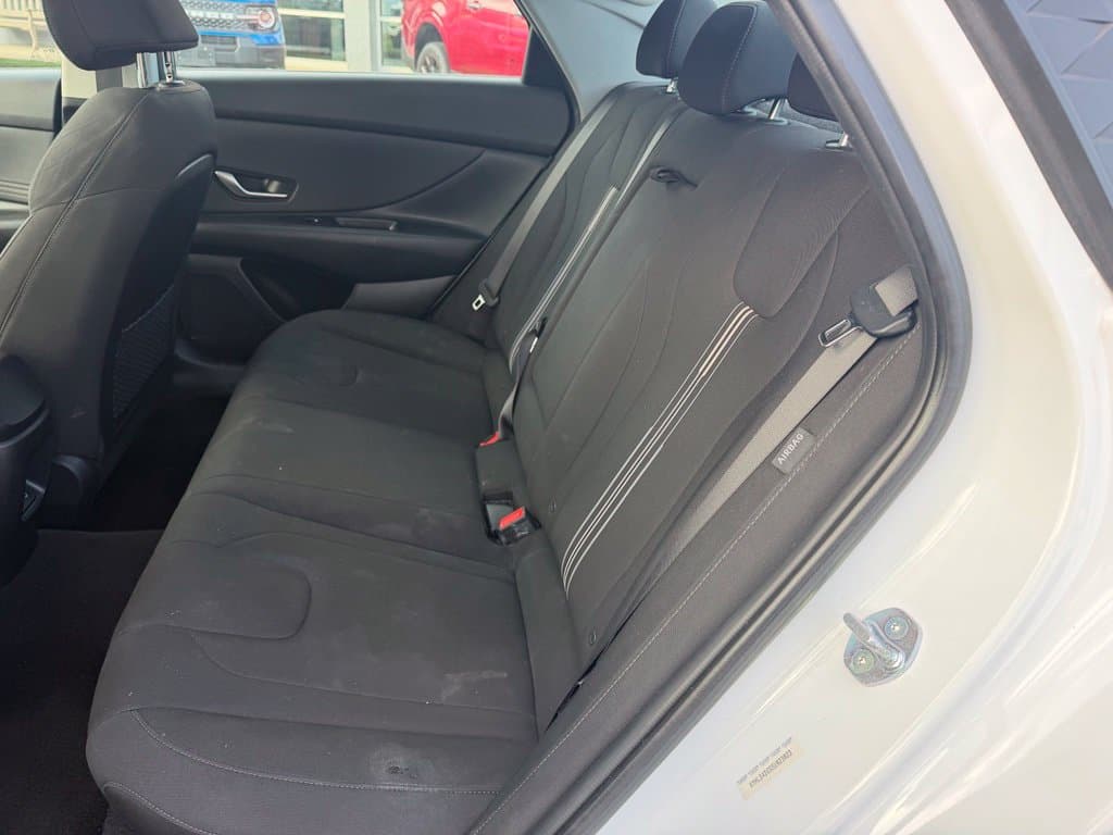 Pre-Owned 2025 Hyundai Elantra SEL Convenience - photo - 8
