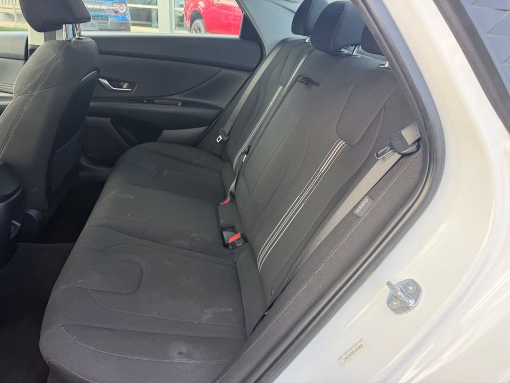 Pre-Owned 2025 Hyundai Elantra SEL Convenience - photo - 8