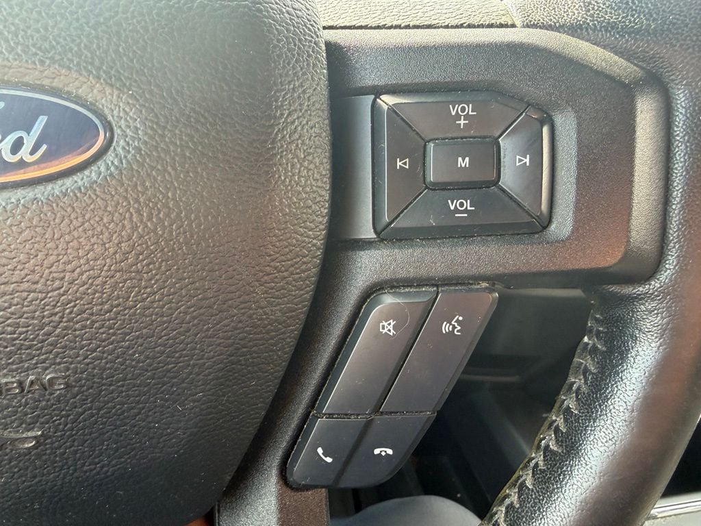 Pre-Owned 2019 Ford F-150 XLT - photo - 11