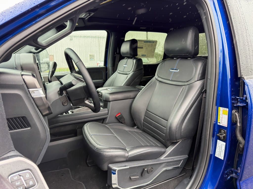 New 2026 Ford F-250SD Platinum - photo - 5