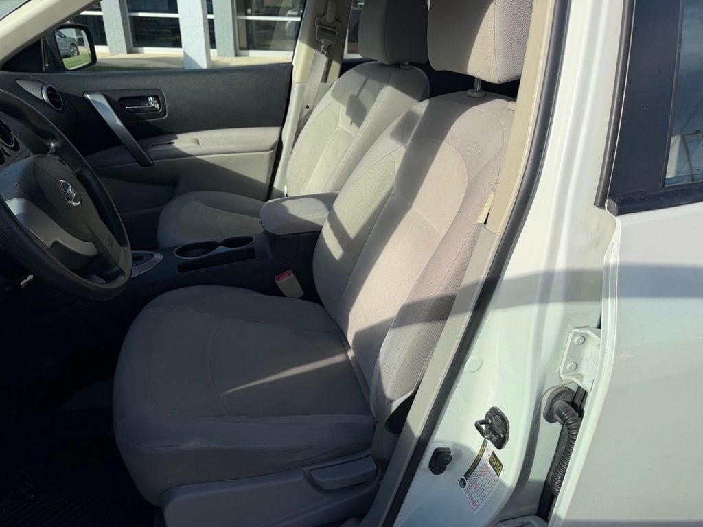 Pre-Owned 2009 Nissan Rogue S - photo - 7