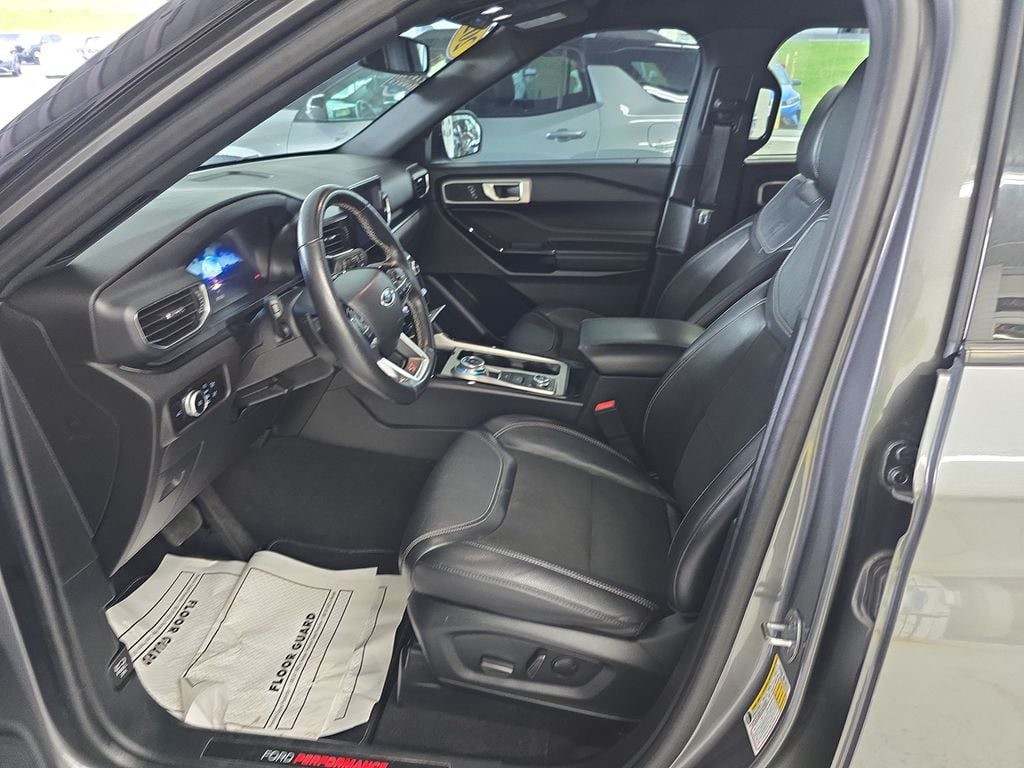 Pre-Owned 2023 Ford Explorer ST - photo - 12