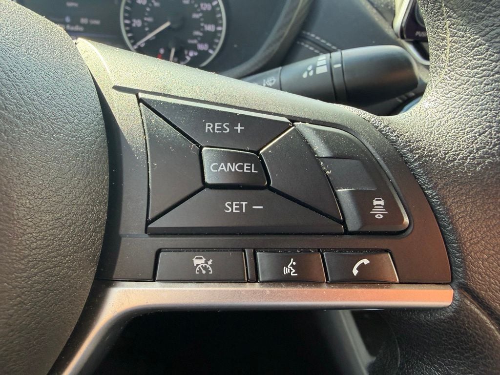 Pre-Owned 2025 Nissan Sentra SV - photo - 15