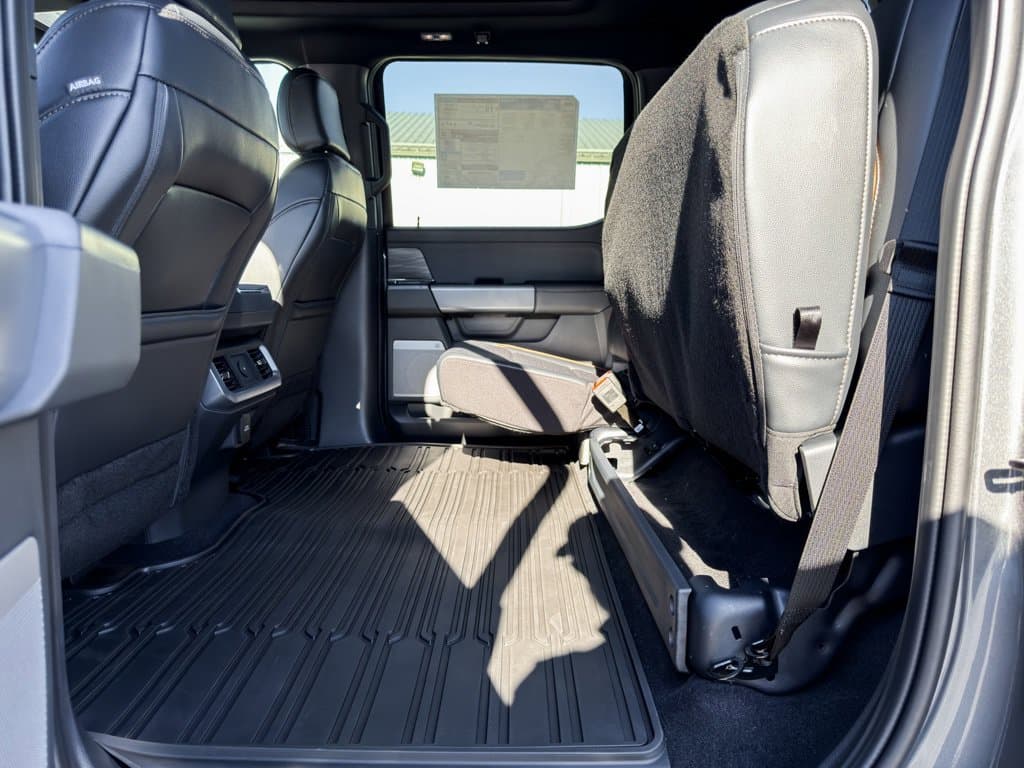 New 2026 Ford F-150 Lariat - photo - 7