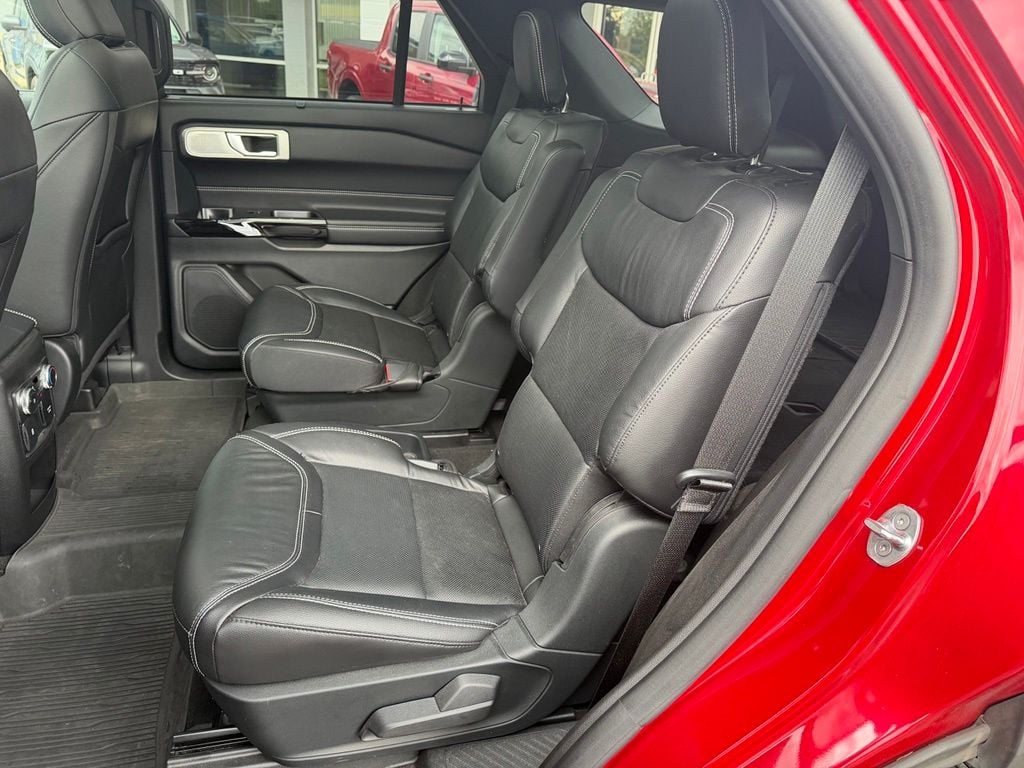 Pre-Owned 2021 Ford Explorer ST - photo - 13