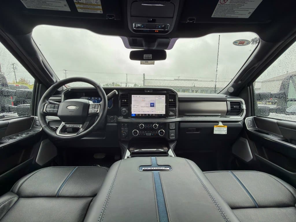 New 2027 Ford F-350SD Platinum - photo - 12
