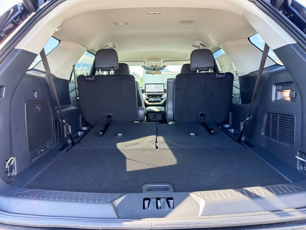 New 2026 Ford Explorer Active - photo - 6