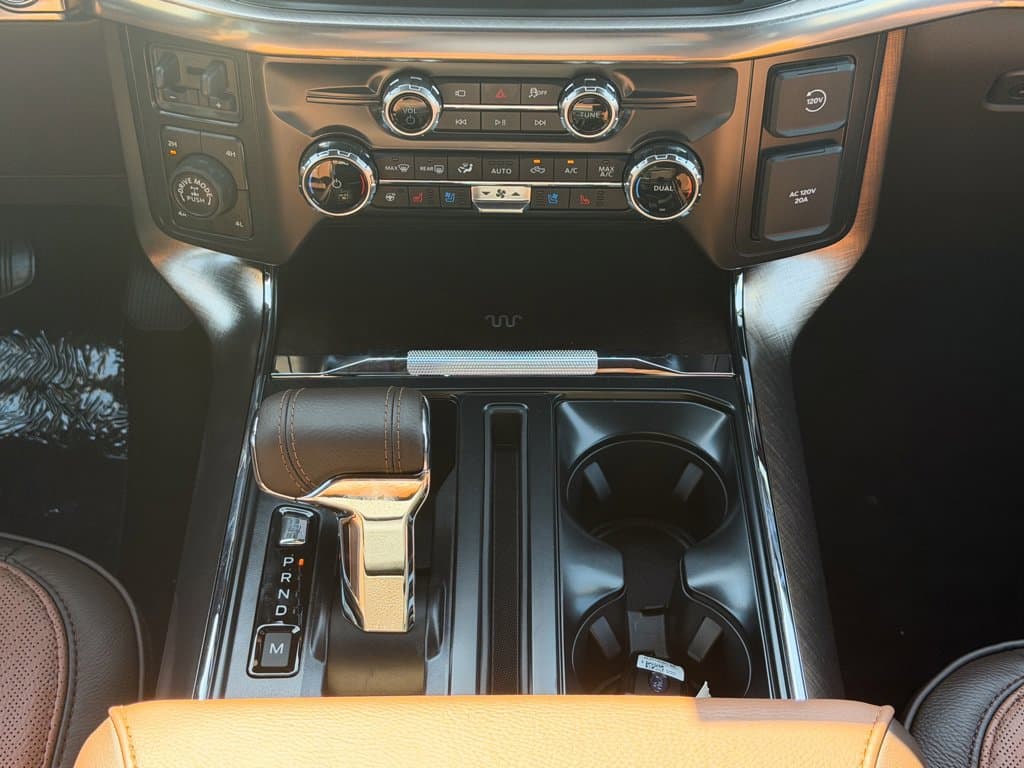 New 2026 Ford F-150 King Ranch - photo - 11