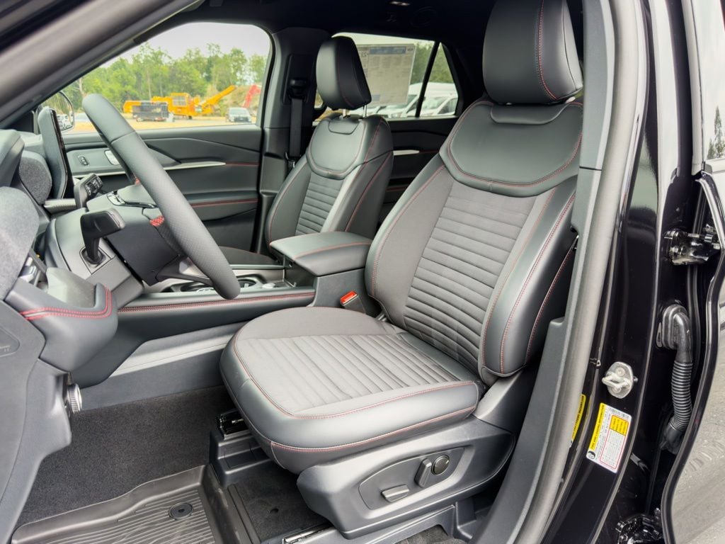 New 2026 Ford Explorer ST-Line - photo - 5