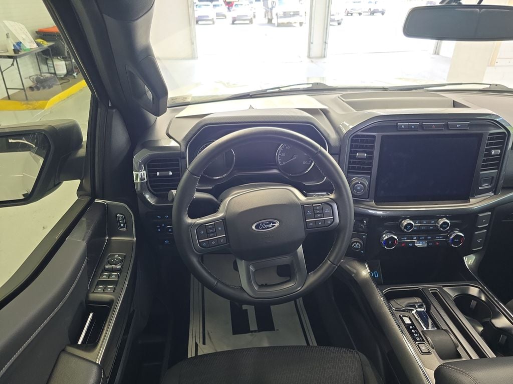 Pre-Owned 2023 Ford F-150 XLT - photo - 11