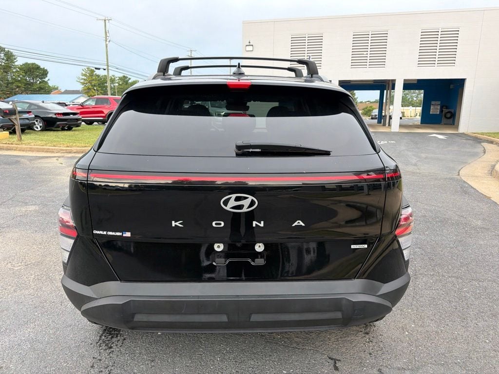 Pre-Owned 2024 Hyundai Kona SEL - photo - 3