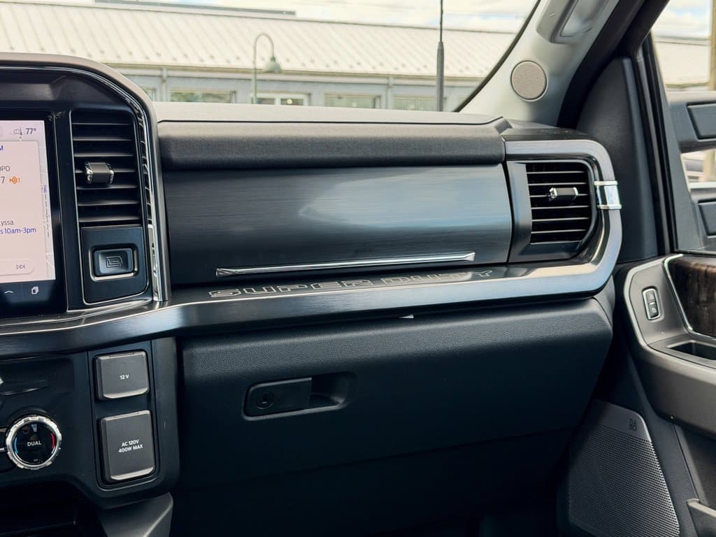 New 2027 Ford F-250SD Lariat - photo - 12