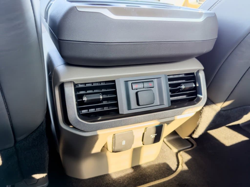 New 2026 Ford F-150 Platinum - photo - 12