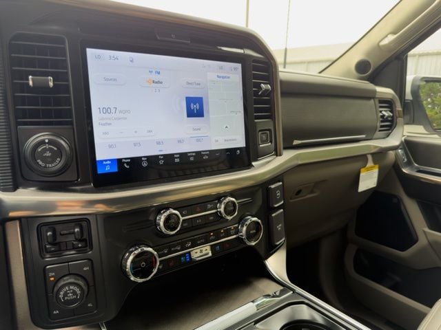 New 2026 Ford F-150 Platinum - photo - 14