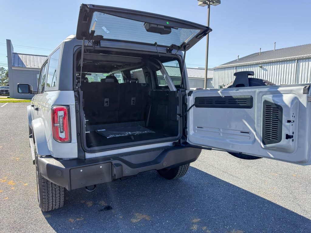 New 2026 Ford Bronco Outer Banks - photo - 7