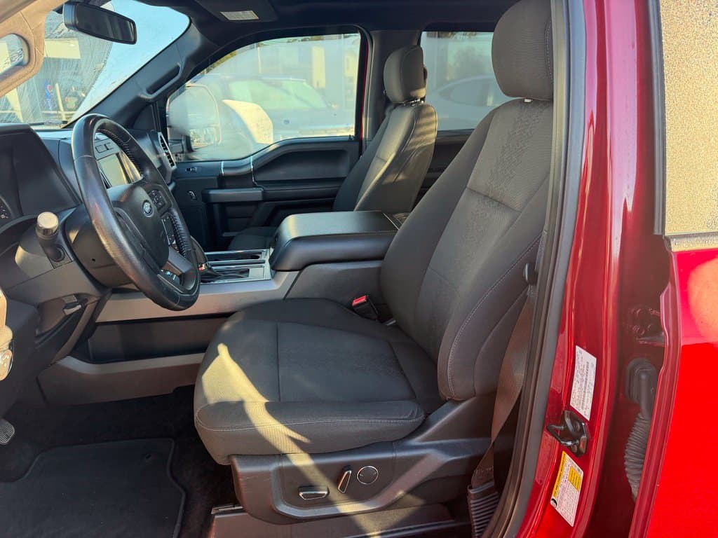 Pre-Owned 2018 Ford F-150 XLT - photo - 8