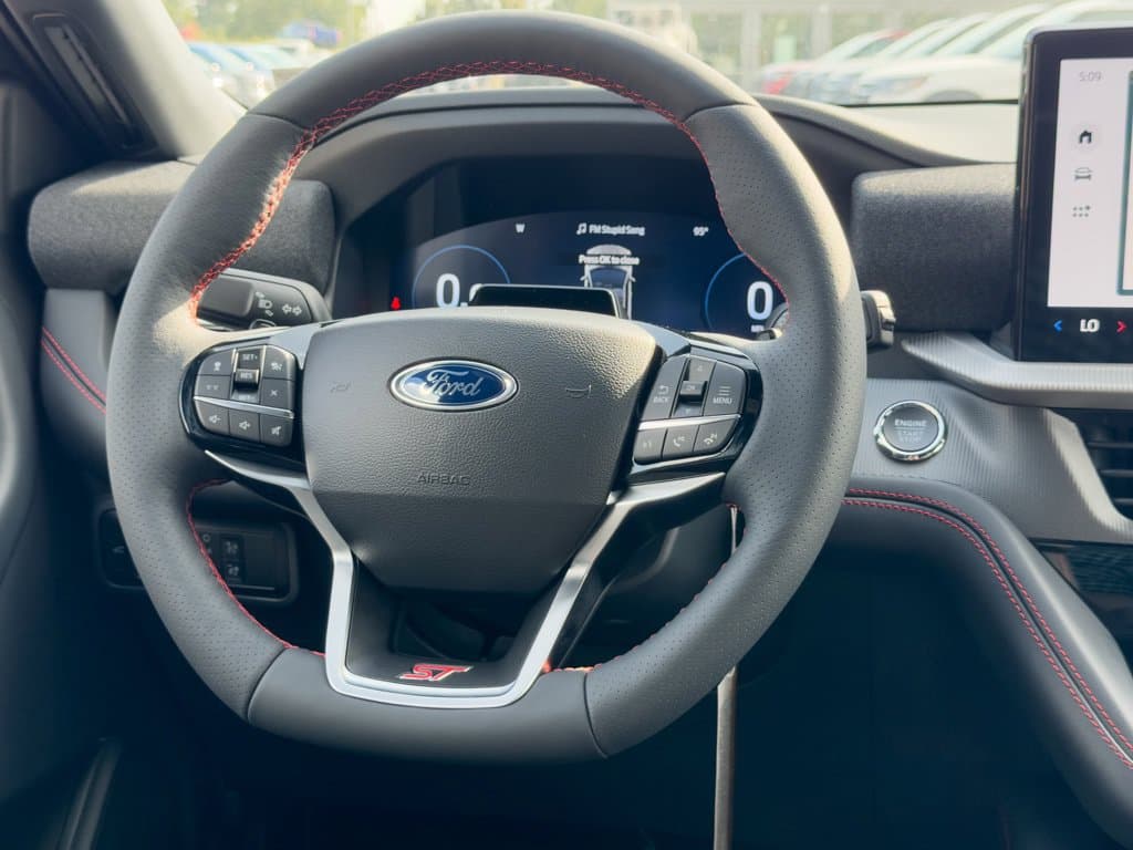 New 2026 Ford Explorer ST - photo - 11