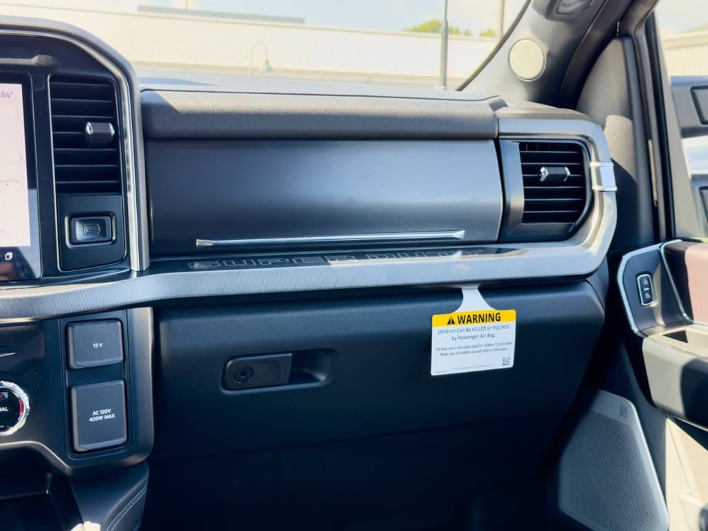New 2026 Ford F-250SD Platinum - photo - 10