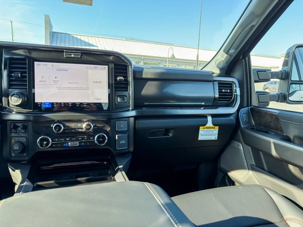 New 2027 Ford F-350SD Lariat - photo - 11