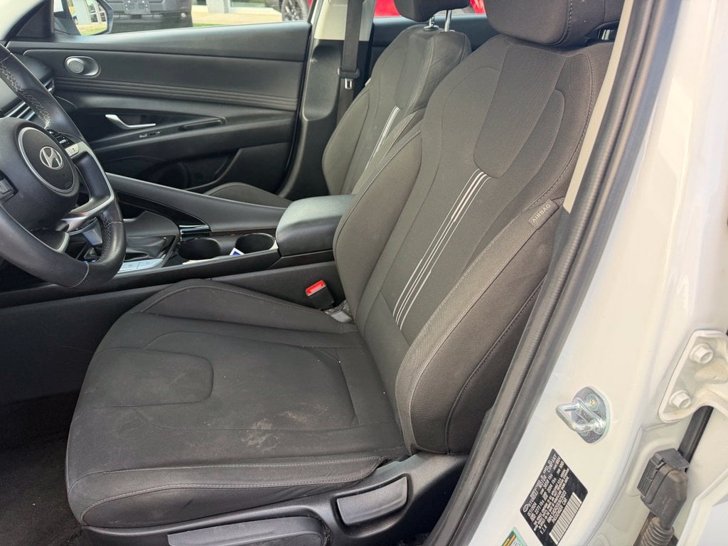 Pre-Owned 2025 Hyundai Elantra SEL Convenience - photo - 9