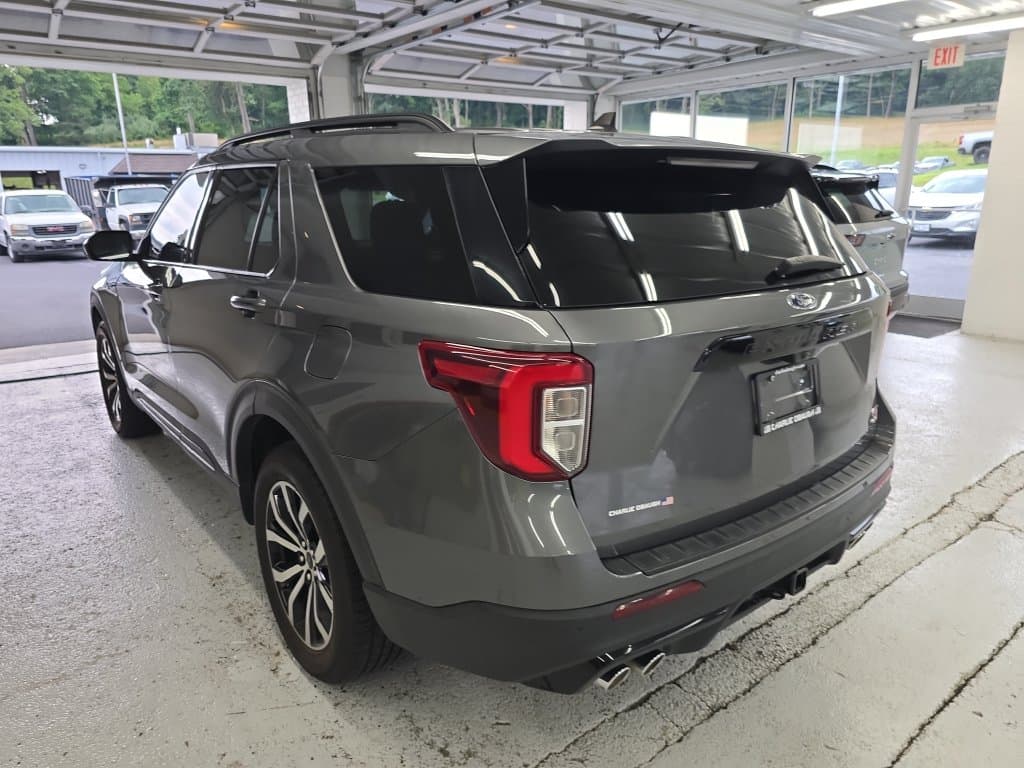 Pre-Owned 2023 Ford Explorer ST - photo - 2