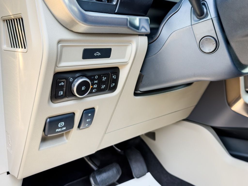New 2026 Ford F-150 Platinum - photo - 11