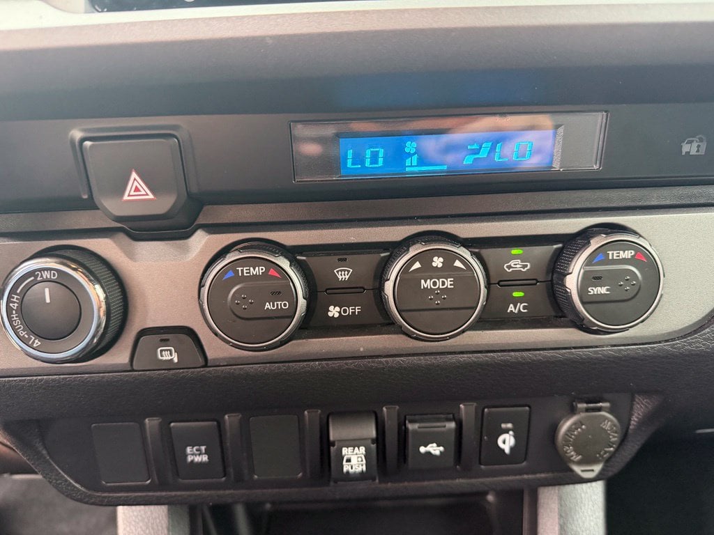 Pre-Owned 2023 Toyota Tacoma TRD Off-Road - photo - 10