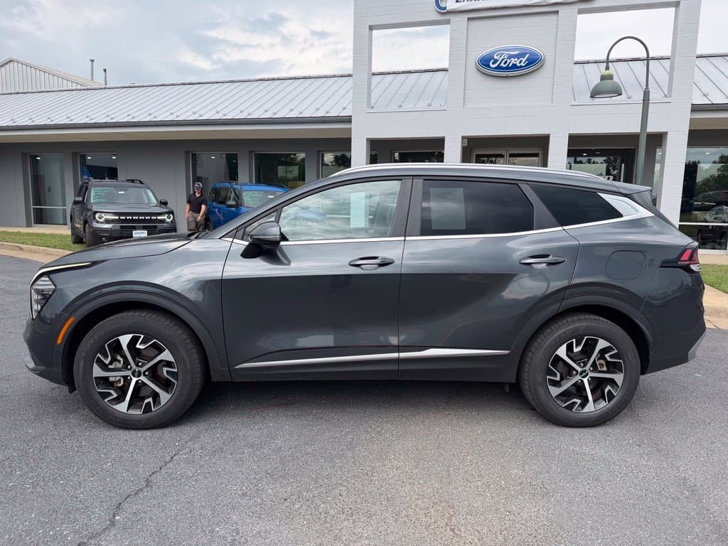 Pre-Owned 2024 Kia Sportage EX - photo - 1