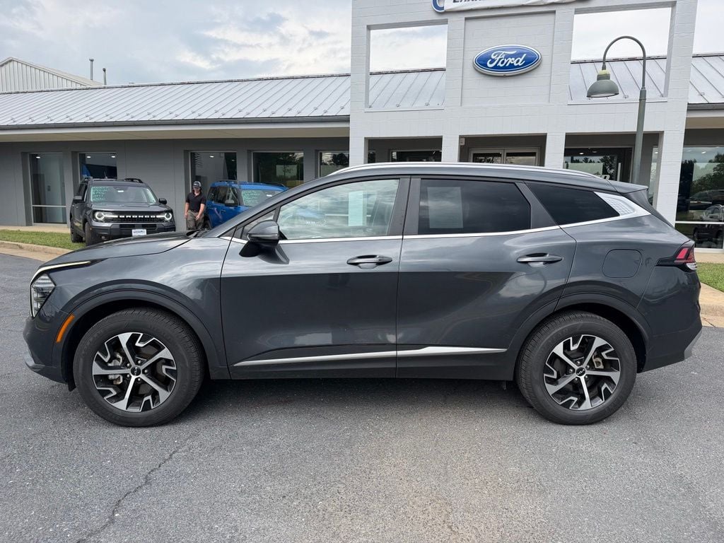 Pre-Owned 2024 Kia Sportage EX - photo - 1