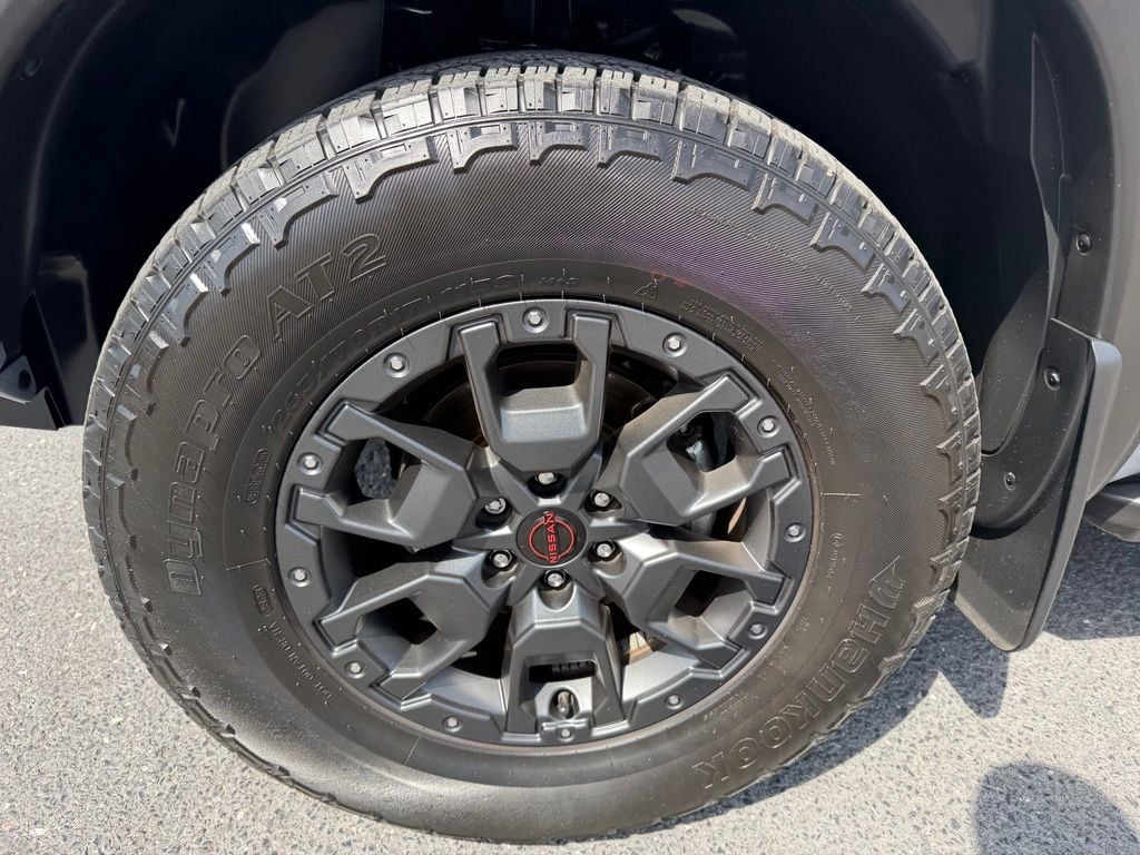 Pre-Owned 2024 Nissan Frontier PRO-4X - photo - 14