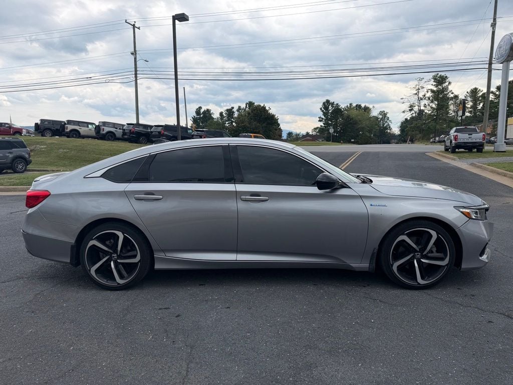 Pre-Owned 2022 Honda Accord Hybrid Sport - photo - 5