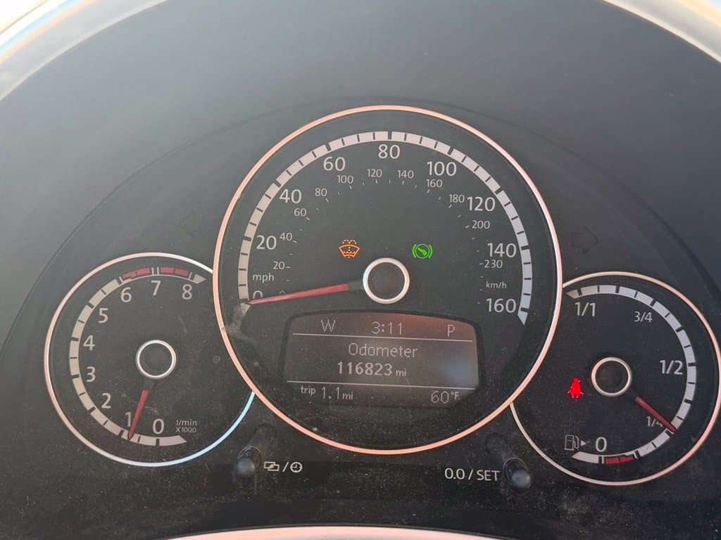 Pre-Owned 2016 Volkswagen Beetle 1.8T SEL - photo - 11