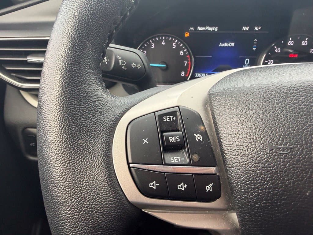 Pre-Owned 2023 Ford Explorer XLT - photo - 11
