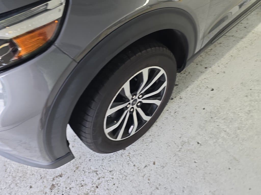Pre-Owned 2023 Ford Explorer ST - photo - 8