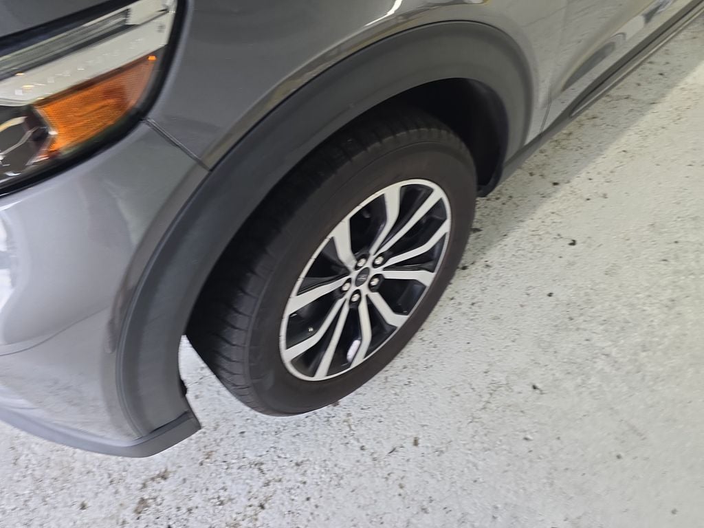 Pre-Owned 2023 Ford Explorer ST - photo - 8