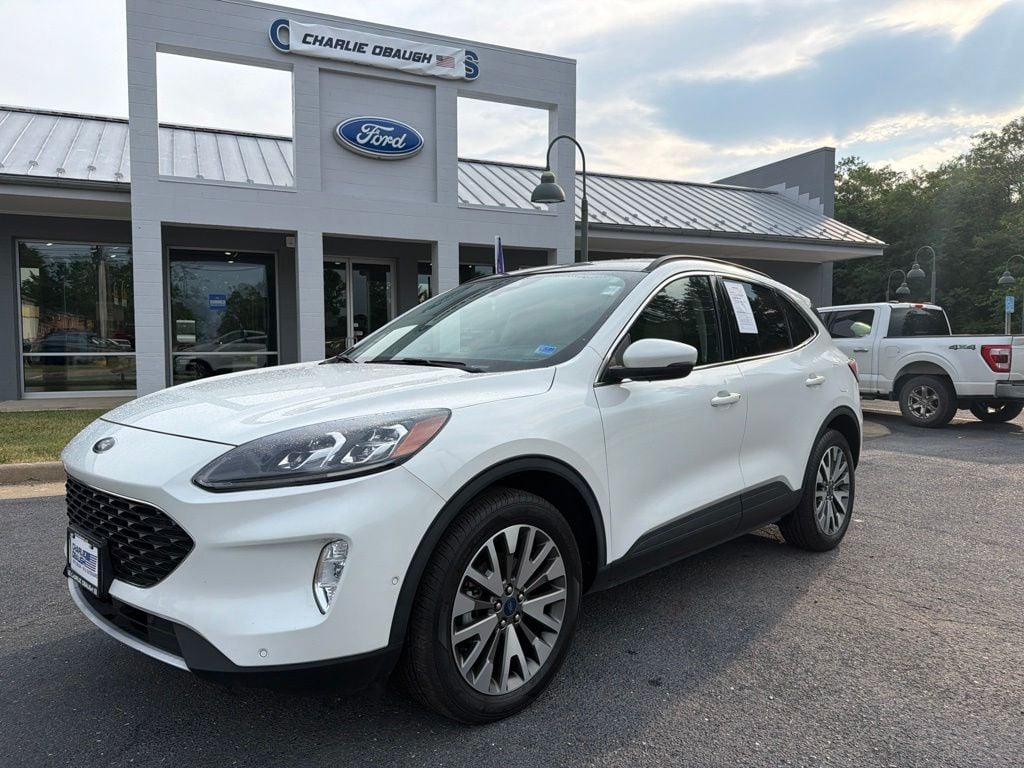 Pre-Owned 2020 Ford Escape Titanium - photo - 0
