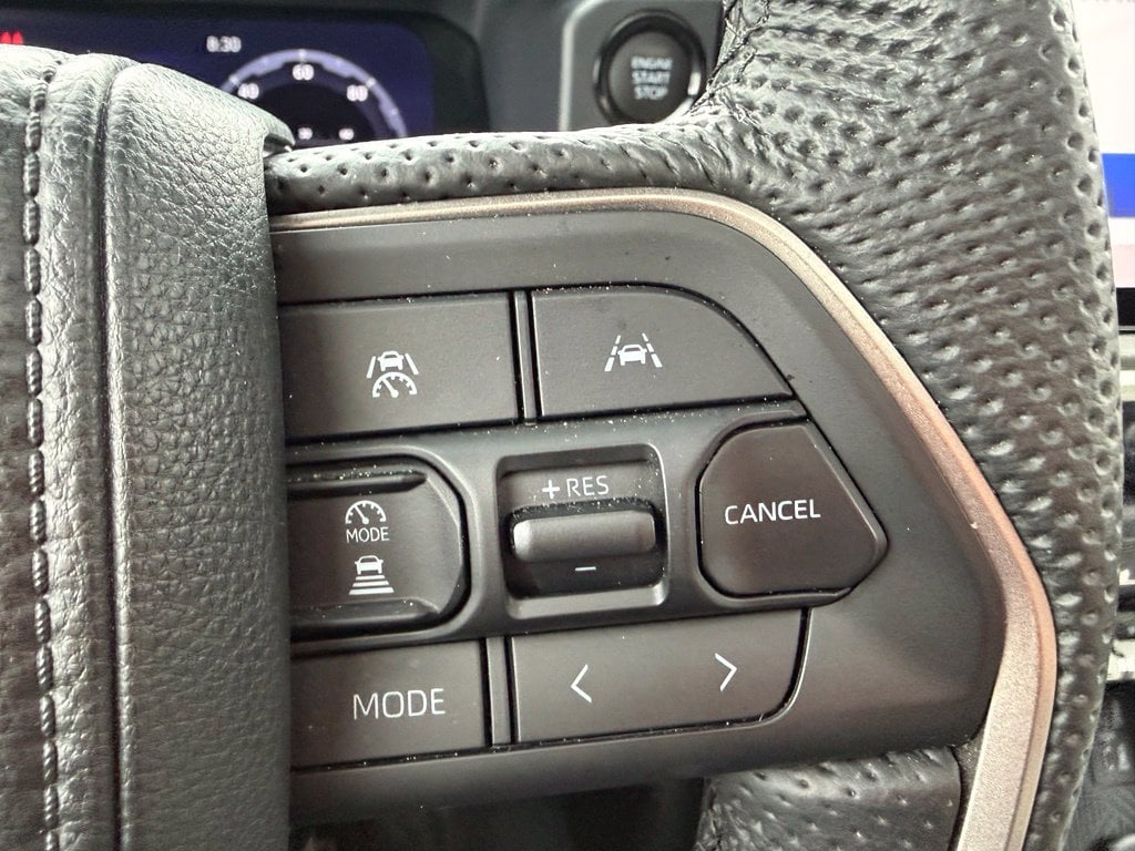Pre-Owned 2024 Toyota Tacoma Limited - photo - 15