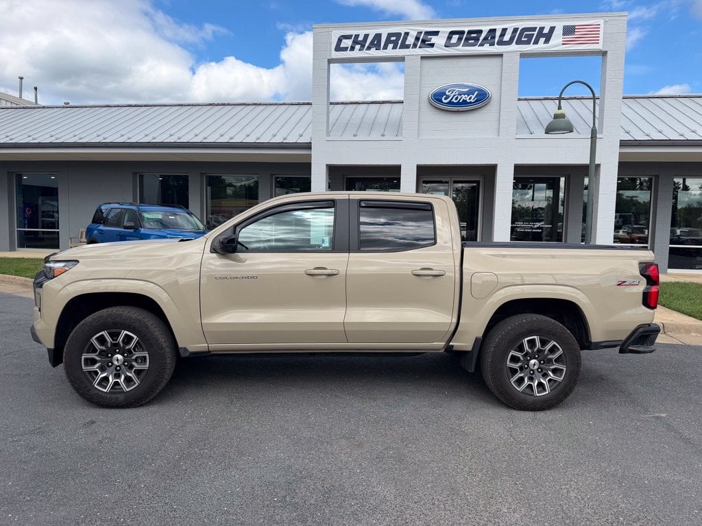 Pre-Owned 2024 Chevrolet Colorado Z71 - photo - 1