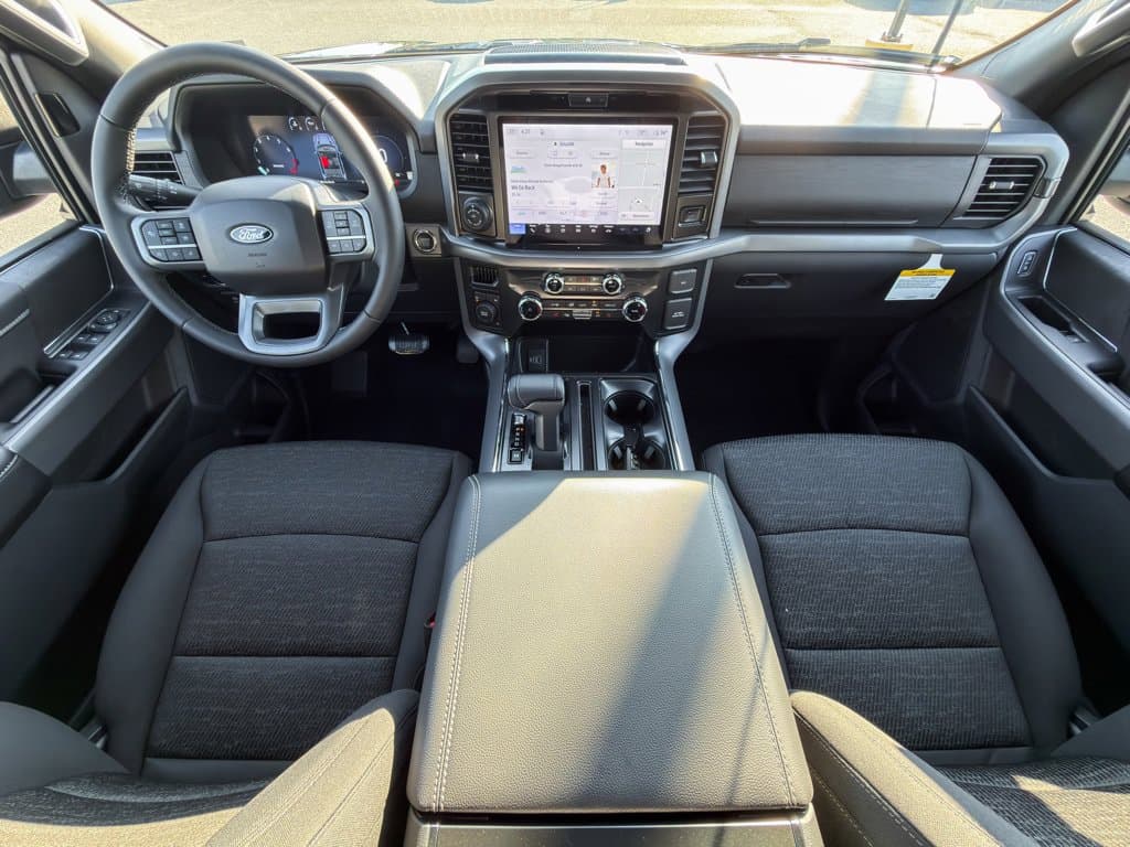 New 2026 Ford F-150 XLT - photo - 17