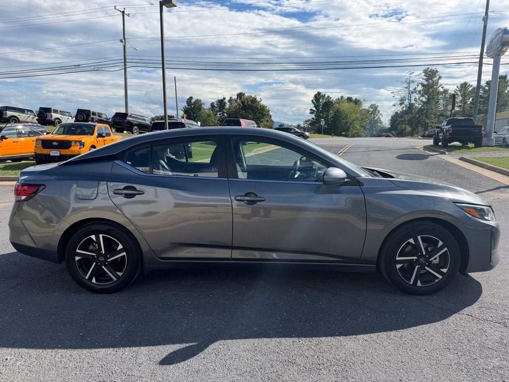 Pre-Owned 2025 Nissan Sentra SV - photo - 5