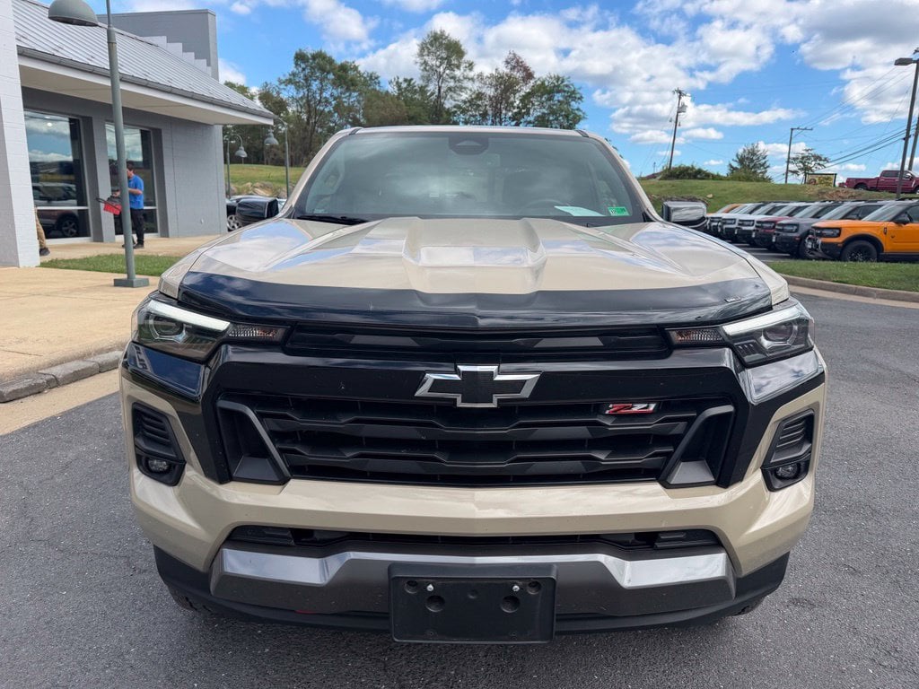 Pre-Owned 2024 Chevrolet Colorado Z71 - photo - 7