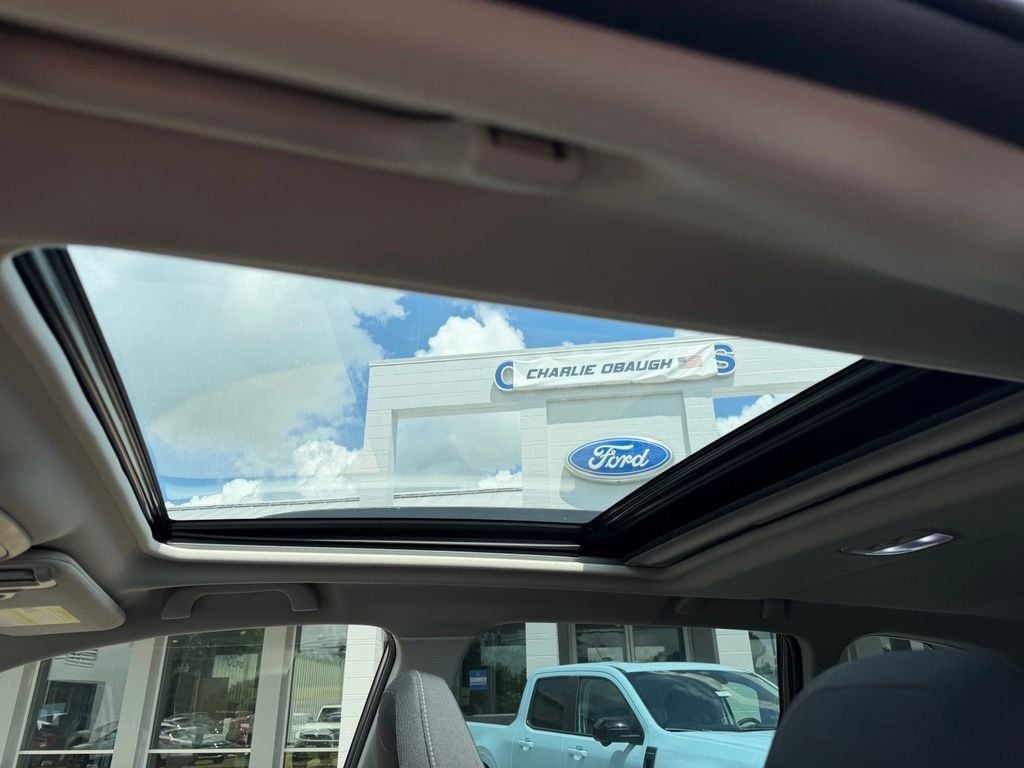 Pre-Owned 2022 Subaru Forester Premium - photo - 9