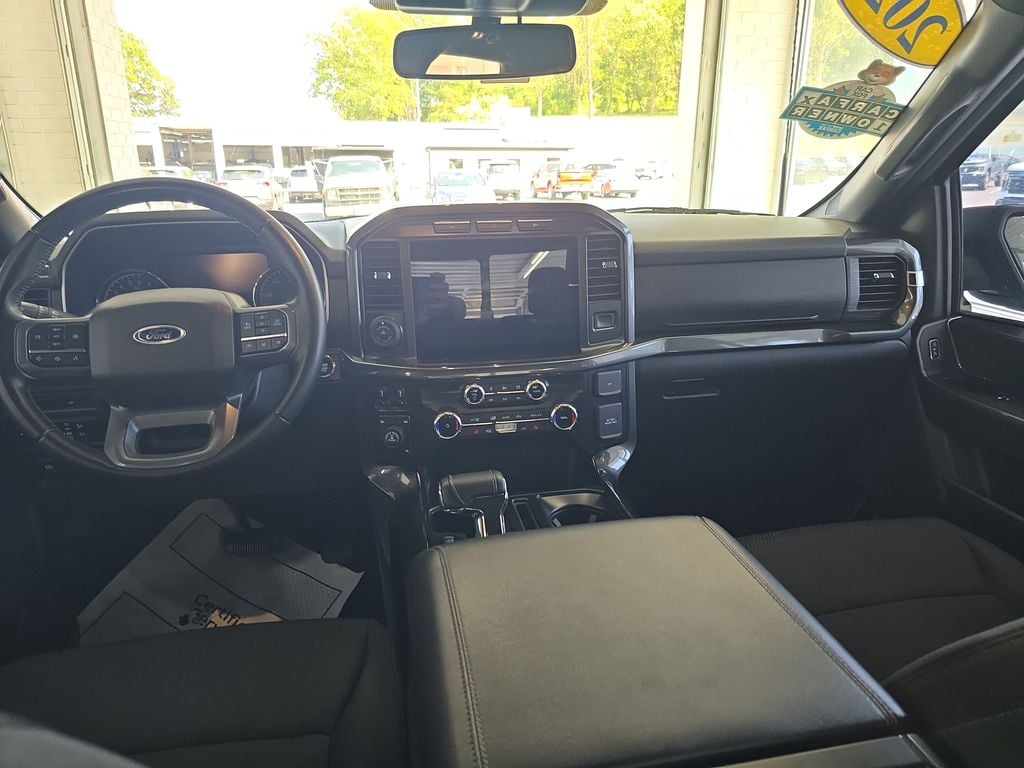 Pre-Owned 2023 Ford F-150 XLT - photo - 10