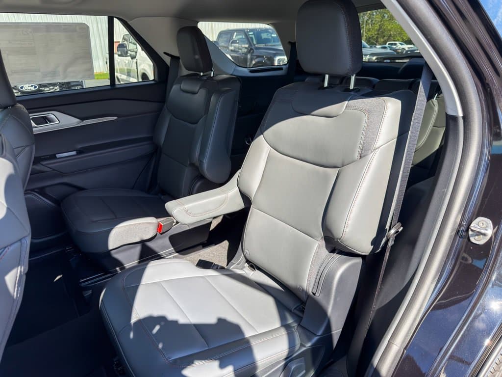 New 2026 Ford Explorer Active - photo - 10